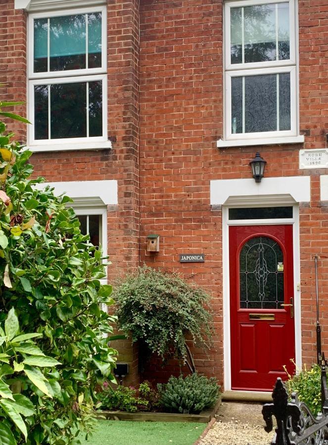 Smart & Comfortable 3-Bedroom Victorian House ستالهام المظهر الخارجي الصورة
